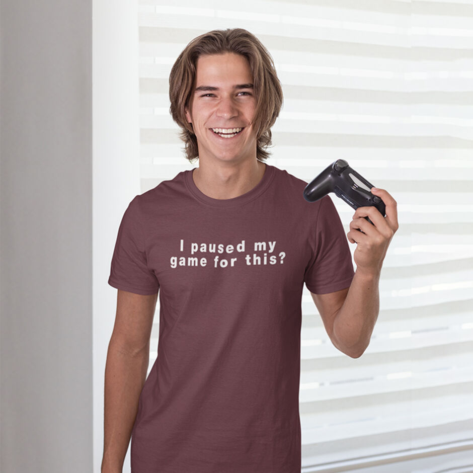 I-Paused-My-Game-For-This-Male-Short-Sleeve-Burgundy-T-Shirt