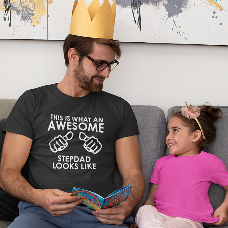 This-is-What-an-Awesome-Stepdad-Looks-Like-Short-Sleeve-Black-T-Shirt
