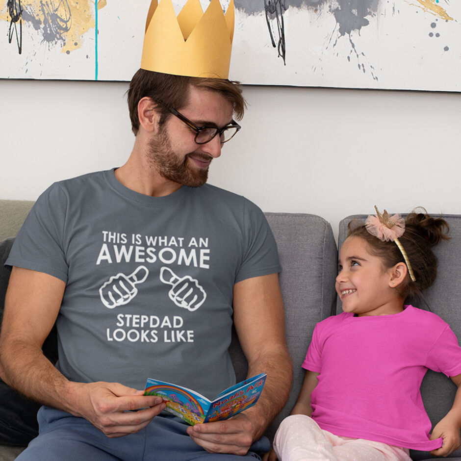 This-is-What-an-Awesome-Stepdad-Looks-Like-Short-Sleeve-Grey-T-Shirt